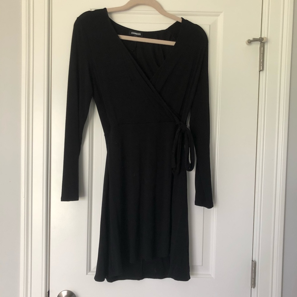 EXPRESS Classic Faux Wrap Top